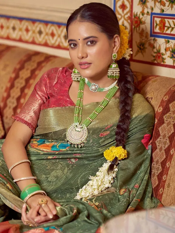 Green_&_Red_Kalamkari_Elegance_With_Sungudi_Soul_Saree_For_Women_|_With_Unstitched_Blouse