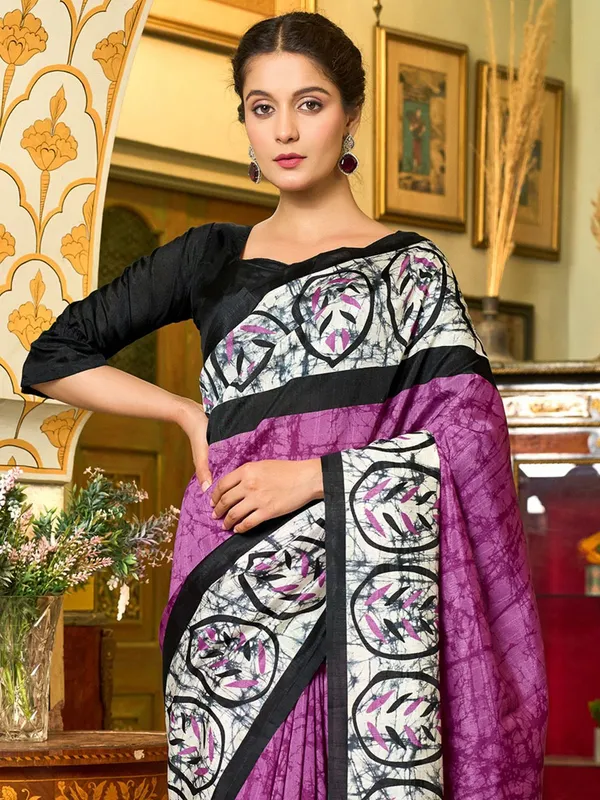 Magenta_&_White_Graceful_Bhagalpuri_Art_Silk_With_Elegant_Motifs_Saree_For_Women_|_With_Unstitched_Blouse