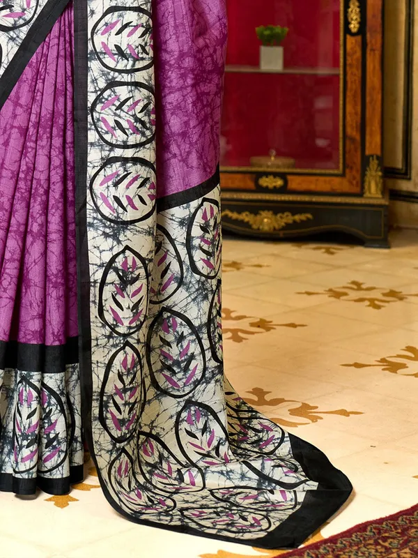 Magenta_&_White_Graceful_Bhagalpuri_Art_Silk_With_Elegant_Motifs_Saree_For_Women_|_With_Unstitched_Blouse