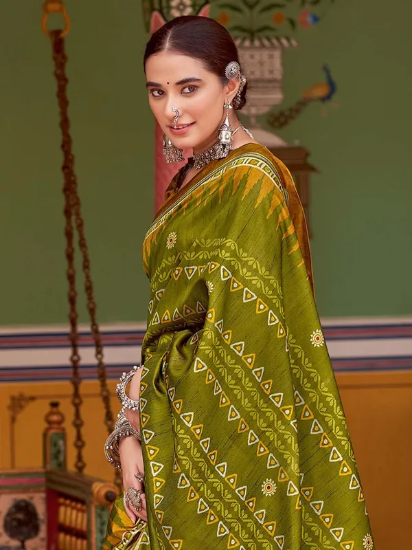 Mehendi_Green_Blended_Silk_Tussar_With_Kalamkari_Print_&_Printed_Border_Saree_For_Women_|_With_Unstitched_Blouse