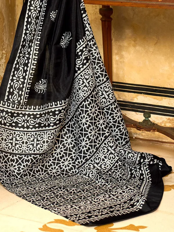 Black_&_White_Blended_Silk_Bhagalpuri_Style_Block_Print_Saree_For_Women_|_With_Unstitched_Blouse