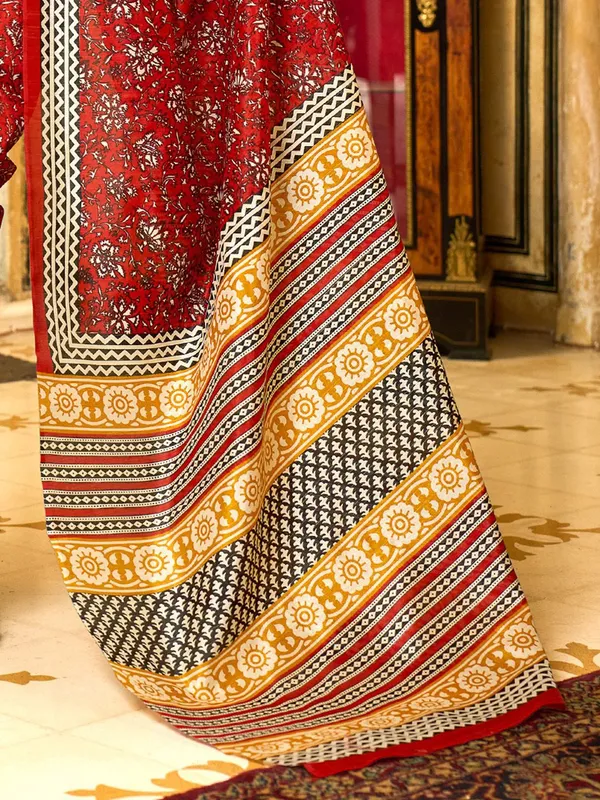 Red_Blended_Silk_Bhagalpuri_Style_Block_Print_Saree_For_Women_|_With_Unstitched_Blouse