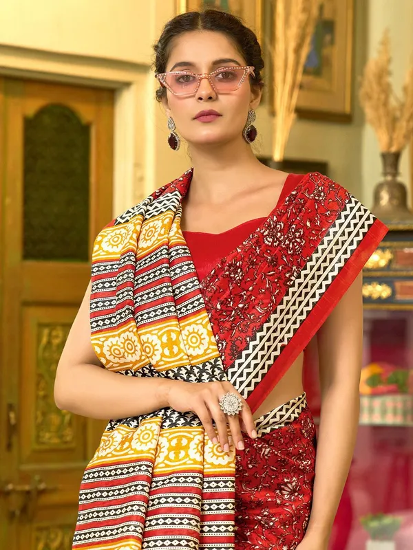 Red_Blended_Silk_Bhagalpuri_Style_Block_Print_Saree_For_Women_|_With_Unstitched_Blouse
