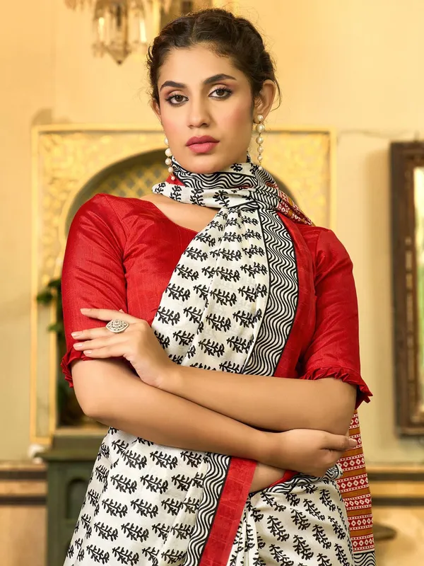 White_&_Red_Graceful_Bhagalpuri_Art_Silk_With_Elegant_Motifs_Saree_For_Women_|_With_Unstitched_Blouse
