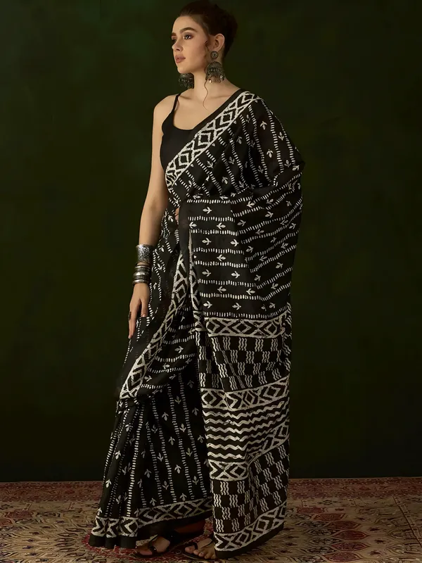 Black_&_White_Bhagalpuri_Art_Silk_Saree_By_Pragati_Vanya_–_Ethnic_Elegance_|_With_Unstitched_Blouse
