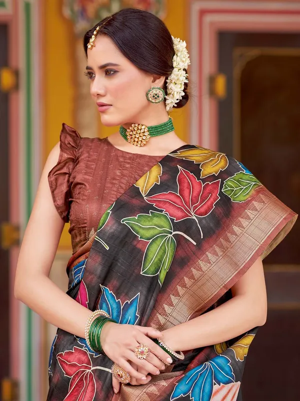 Black_Rajgharana_Kalamkari_Woven_Design_Saree_For_Women_|_With_Unstitched_Blouse
