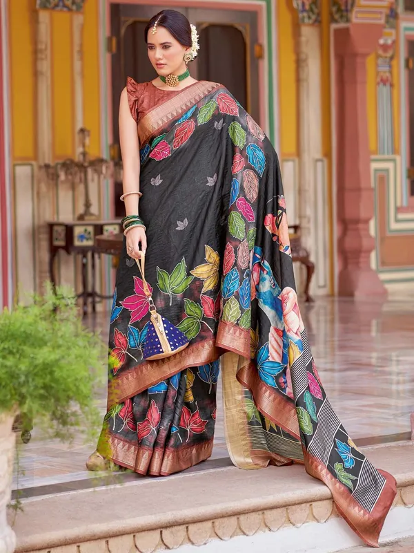 Black_Rajgharana_Kalamkari_Woven_Design_Saree_For_Women_|_With_Unstitched_Blouse
