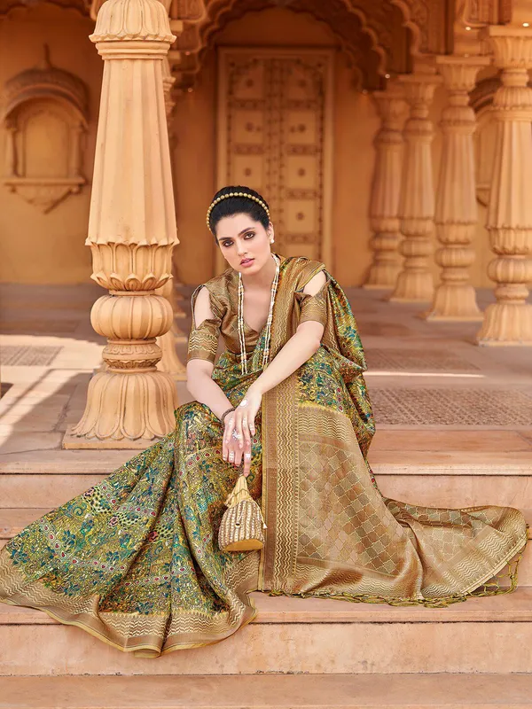Cream_&_Green_Banarasi_Silk_With_Exquisite_Zari_Detailing_&_Timeless_Motifs_Saree_For_Women_|_With_Unstitched_Blouse