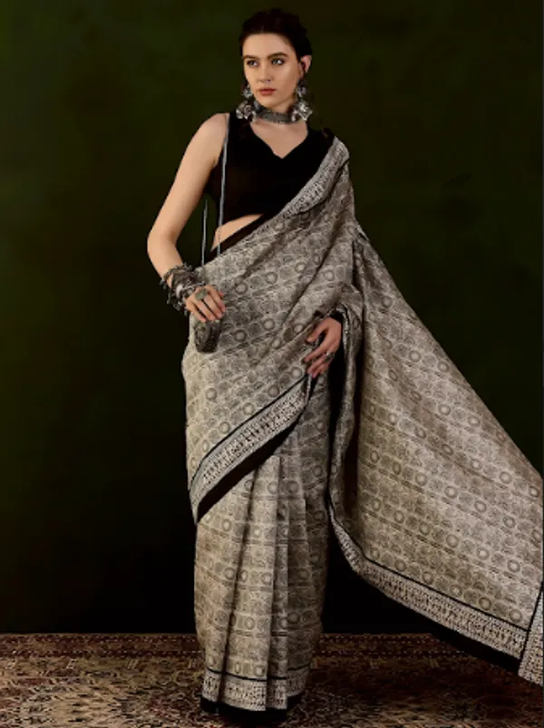 Pragati_Kiara_-_Beige_&_Black_Traditional_Art_Silk_With_Timeless_Appeal_Saree_For_Women_|_With_Unstitched_Blouse