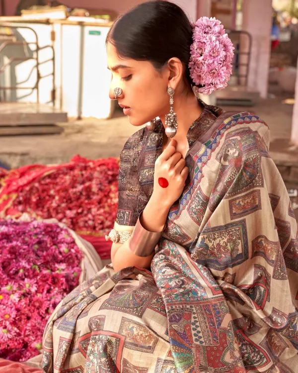 Beige_&_Brown_Handcrafted_Madhubani_Digital_Print_With_Dual_Blouses_Saree_For_Women_|_With_Unstitched_Blouse