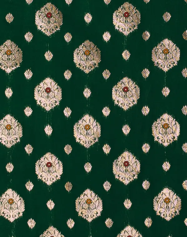 Dark_Green_Silk_Blend_Banarasi_Saree_With_Unstitched_Blouse_Piece