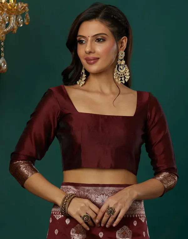 Maroon_Elegant_Silk_Blend_Banarasi_Saree_With_Unstitched_Blouse_Piece