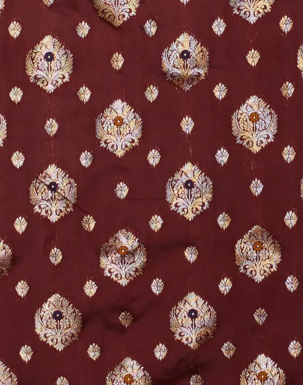 Maroon_Elegant_Silk_Blend_Banarasi_Saree_With_Unstitched_Blouse_Piece