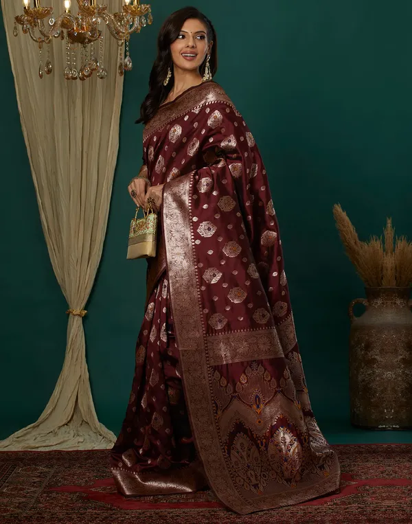 Maroon_Elegant_Silk_Blend_Banarasi_Saree_With_Unstitched_Blouse_Piece