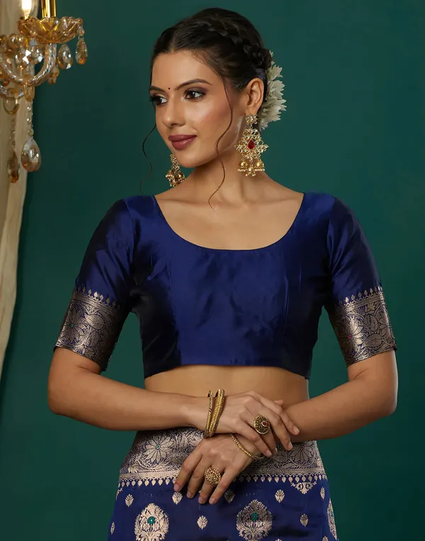 Navy_Blue_Elegant_Silk_Blend_Banarasi_Saree_With_Unstitched_Blouse_Piece