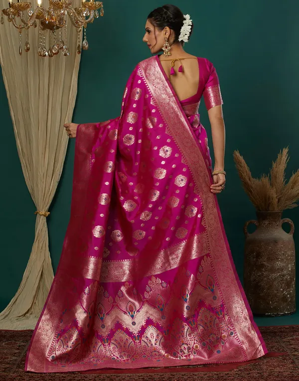 Pink_Elegant_Silk_Blend_Banarasi_Saree_With_Unstitched_Blouse_Piece