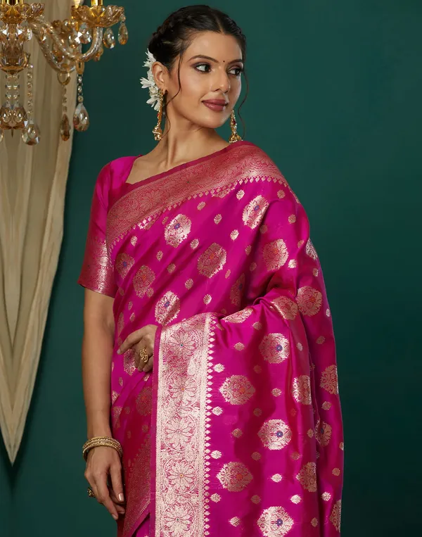 Pink_Elegant_Silk_Blend_Banarasi_Saree_With_Unstitched_Blouse_Piece