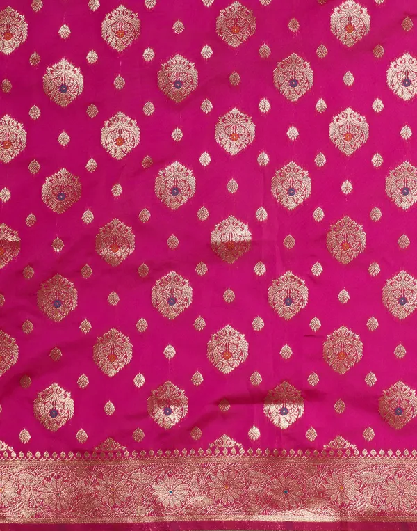 Pink_Elegant_Silk_Blend_Banarasi_Saree_With_Unstitched_Blouse_Piece