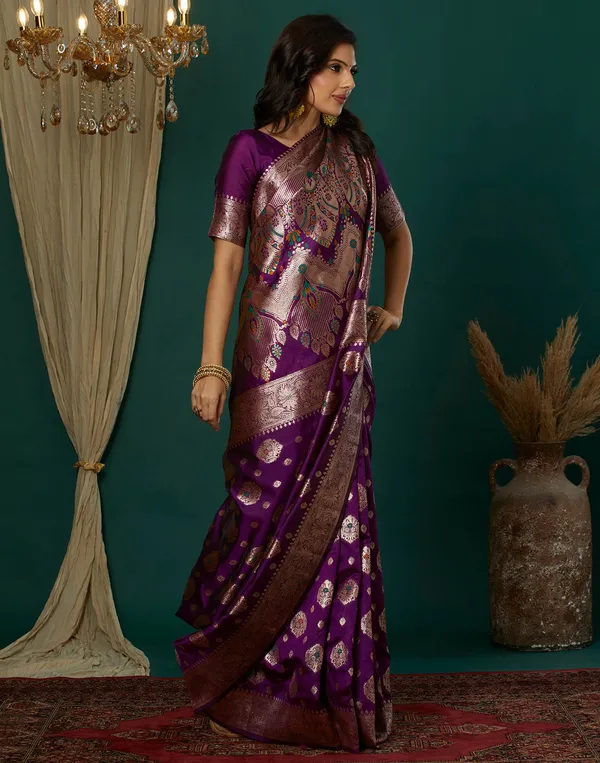 Wine_Elegant_Silk_Blend_Banarasi_Saree_With_Unstitched_Blouse_Piece