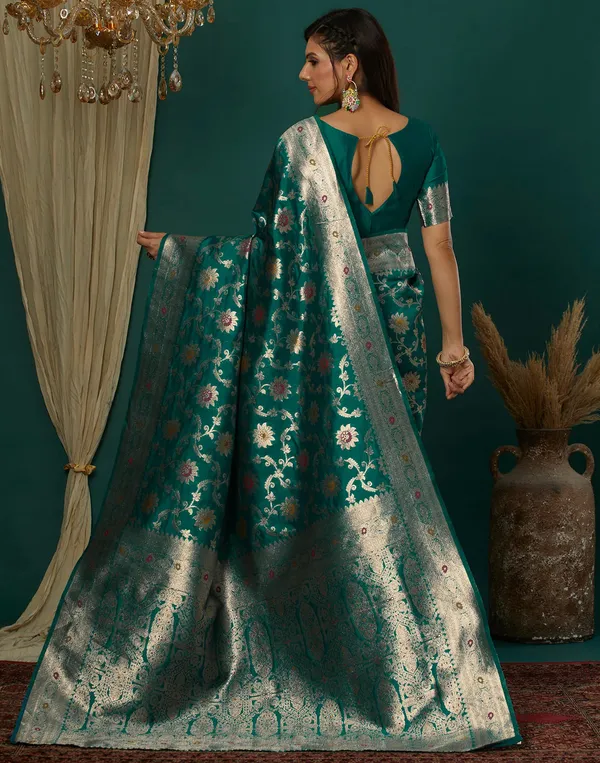 Rama_Elegant_Silk_Blend_Kanjeevaram_Saree_With_Unstitched_Blouse_Piece