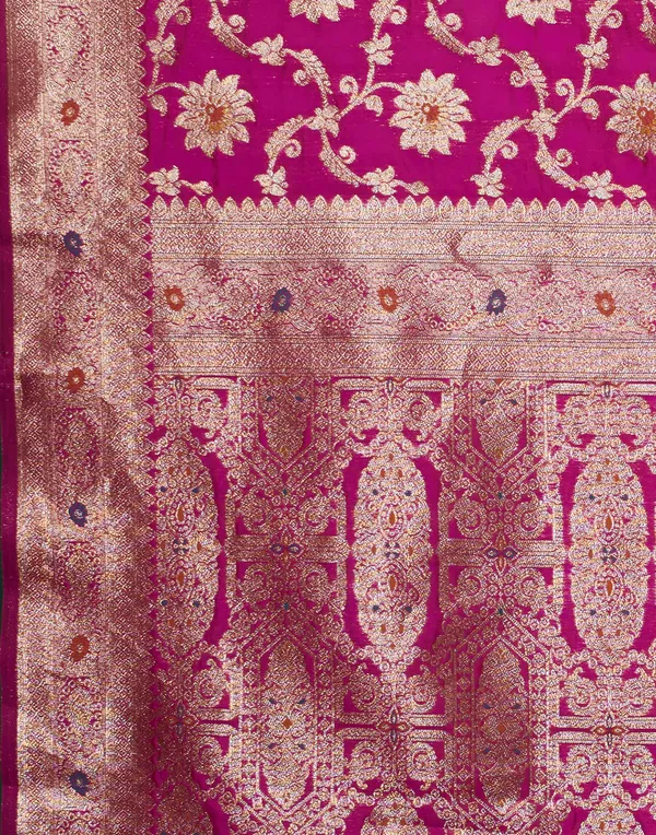 Pink_Elegant_Silk_Blend_Kanjeevaram_Saree_With_Unstitched_Blouse_Piece