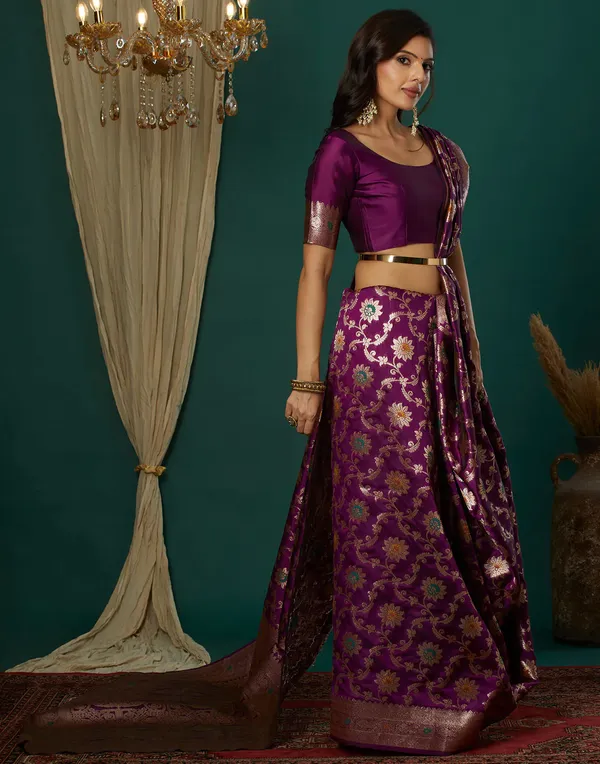Wine_Elegant_Silk_Blend_Kanjeevaram_Saree_With_Unstitched_Blouse_Piece