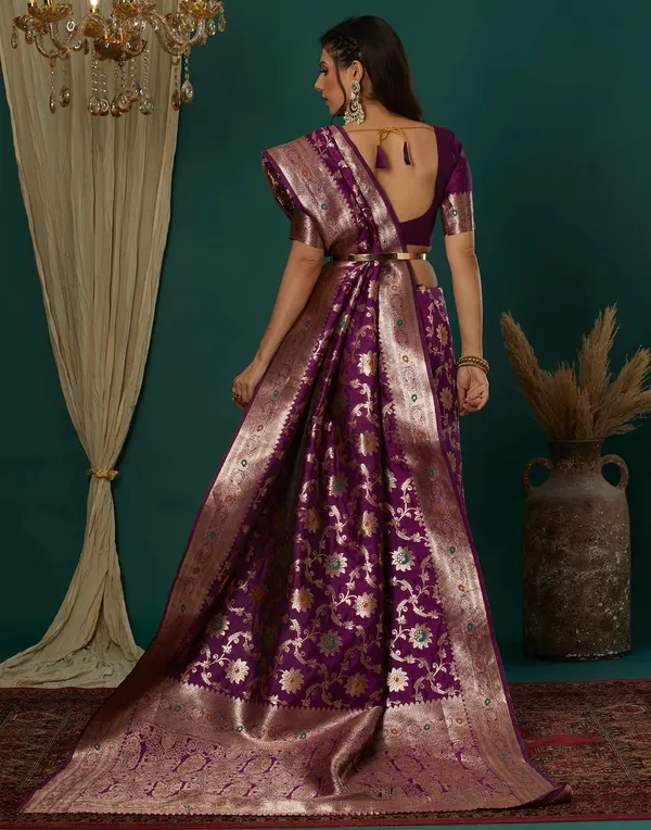 Wine_Elegant_Silk_Blend_Kanjeevaram_Saree_With_Unstitched_Blouse_Piece