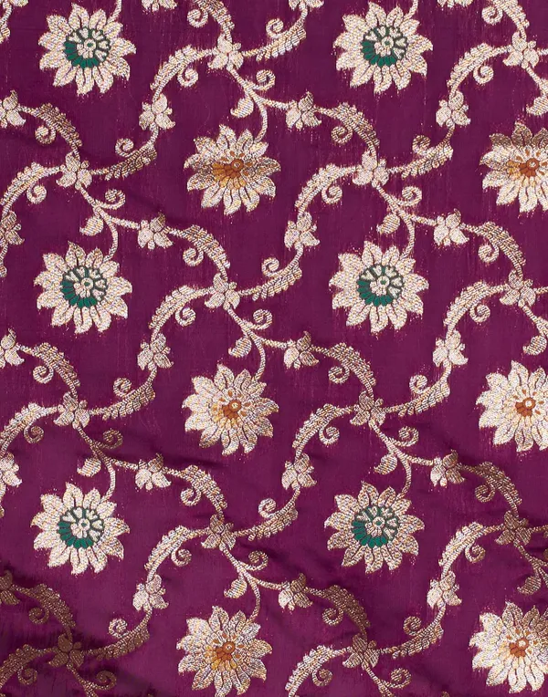 Wine_Elegant_Silk_Blend_Kanjeevaram_Saree_With_Unstitched_Blouse_Piece