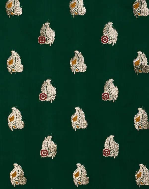 Dark_Green_Elegant_Silk_Blend_Baluchari_Saree_With_Unstitched_Blouse_Piece