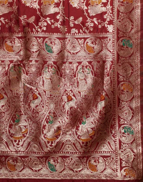 Maroon_Elegant_Silk_Blend_Baluchari_Saree_With_Unstitched_Blouse_Piece