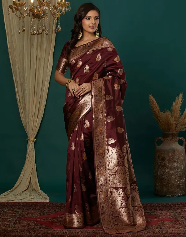 Maroon_Elegant_Silk_Blend_Baluchari_Saree_With_Unstitched_Blouse_Piece