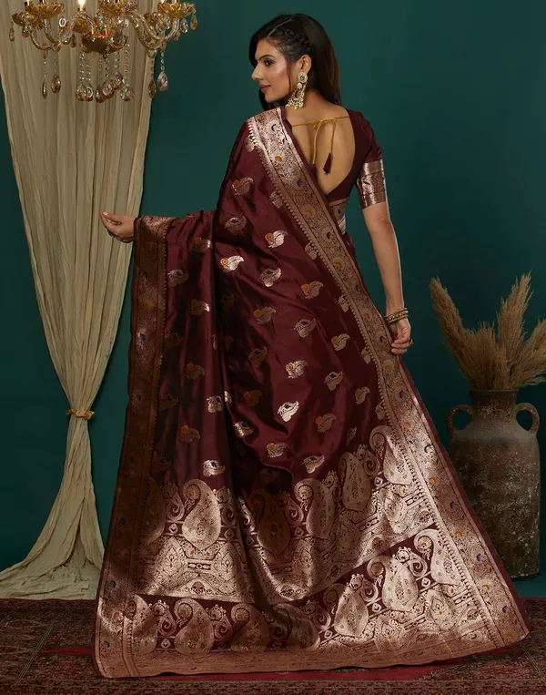 Maroon_Elegant_Silk_Blend_Baluchari_Saree_With_Unstitched_Blouse_Piece