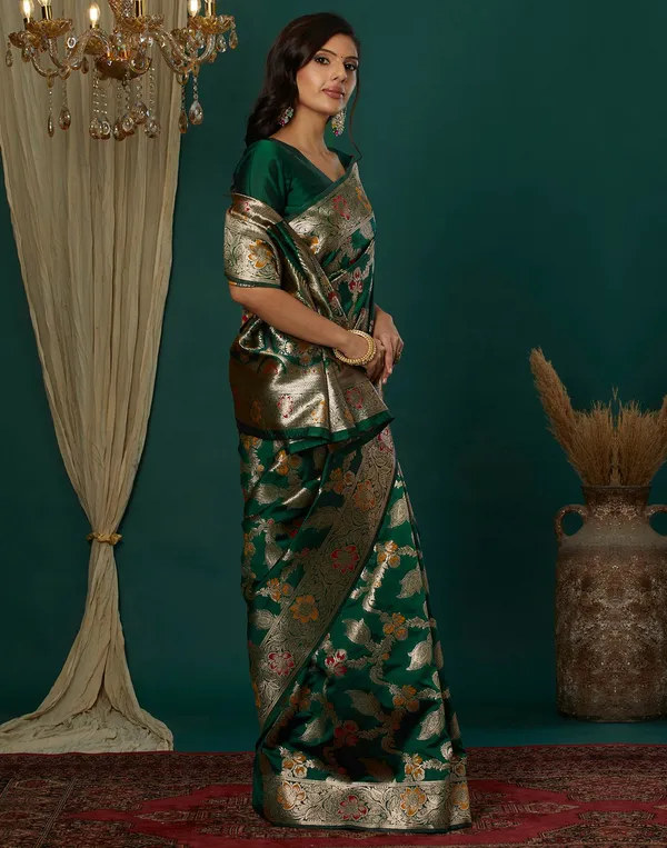 Dark_Green_Elegant_Silk_Blend_Maheshwari_Saree_With_Unstitched_Blouse_Piece