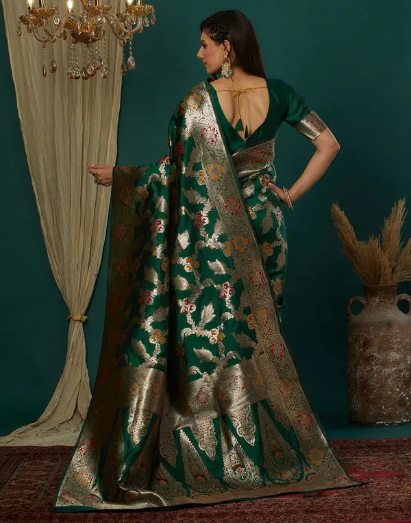 Dark_Green_Elegant_Silk_Blend_Maheshwari_Saree_With_Unstitched_Blouse_Piece