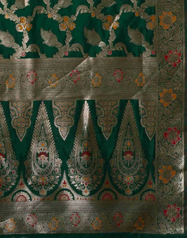 Dark_Green_Elegant_Silk_Blend_Maheshwari_Saree_With_Unstitched_Blouse_Piece