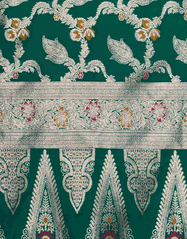 Rama_Elegant_Silk_Blend_Maheshwari_Saree_With_Unstitched_Blouse_Piece
