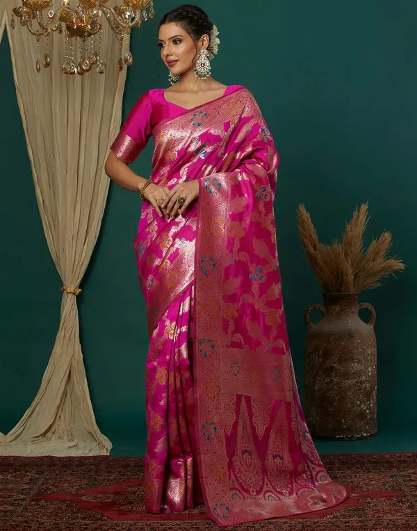 Pink_Elegant_Silk_Blend_Maheshwari_Saree_With_Unstitched_Blouse_Piece