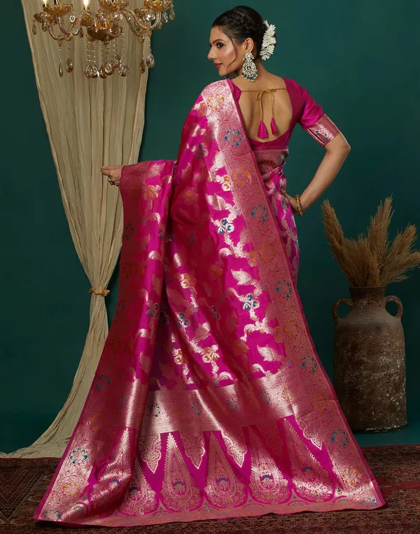 Pink_Elegant_Silk_Blend_Maheshwari_Saree_With_Unstitched_Blouse_Piece