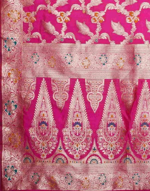 Pink_Elegant_Silk_Blend_Maheshwari_Saree_With_Unstitched_Blouse_Piece