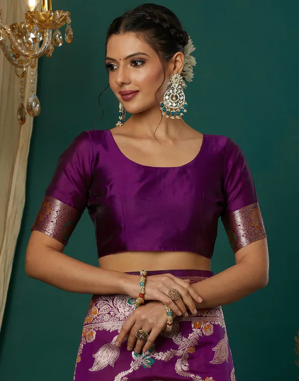 Wine_Elegant_Silk_Blend_Maheshwari_Saree_With_Unstitched_Blouse_Piece