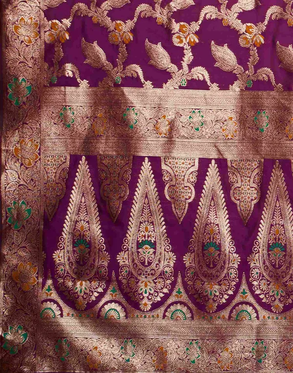 Wine_Elegant_Silk_Blend_Maheshwari_Saree_With_Unstitched_Blouse_Piece