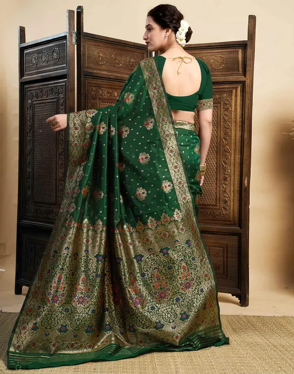 Dark_Green_Silk_Blend_Banarasi_Saree_With_Unstitched_Blouse_Piece