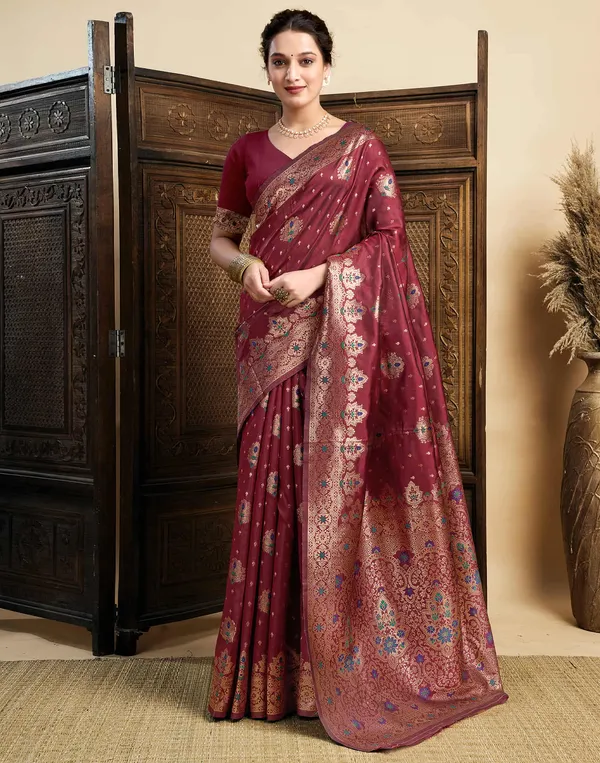 Maroon_Elegant_Silk_Blend_Banarasi_Saree_With_Unstitched_Blouse_Piece
