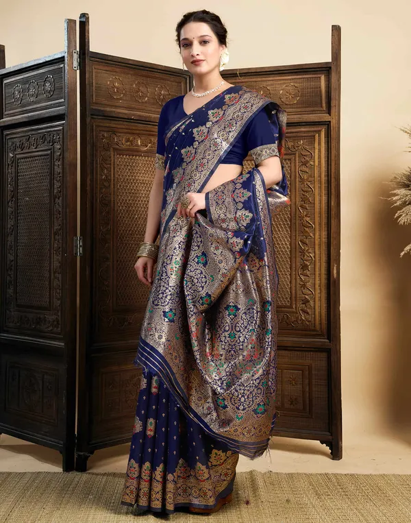 Navy_Blue_Silk_Blend_Banarasi_Saree_With_Unstitched_Blouse_Piece