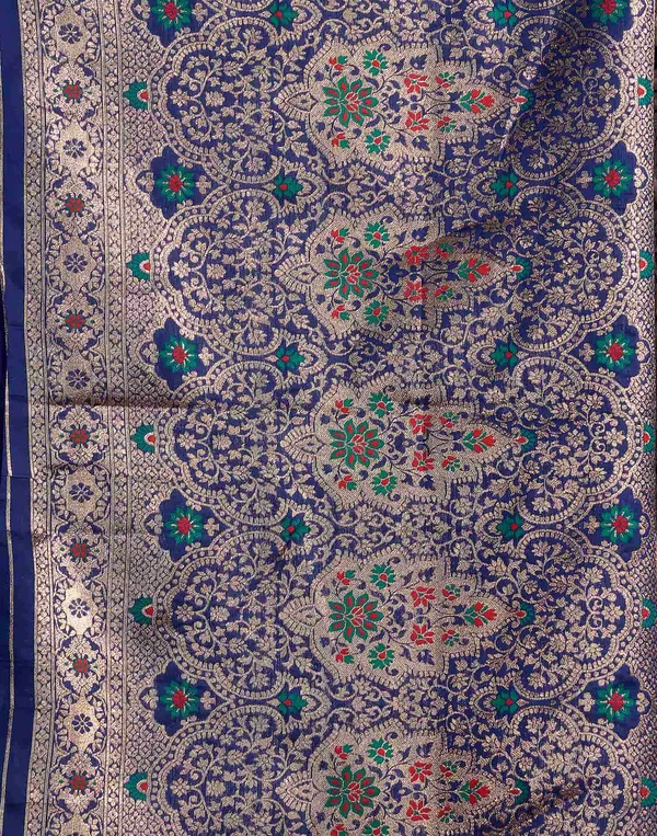 Navy_Blue_Silk_Blend_Banarasi_Saree_With_Unstitched_Blouse_Piece