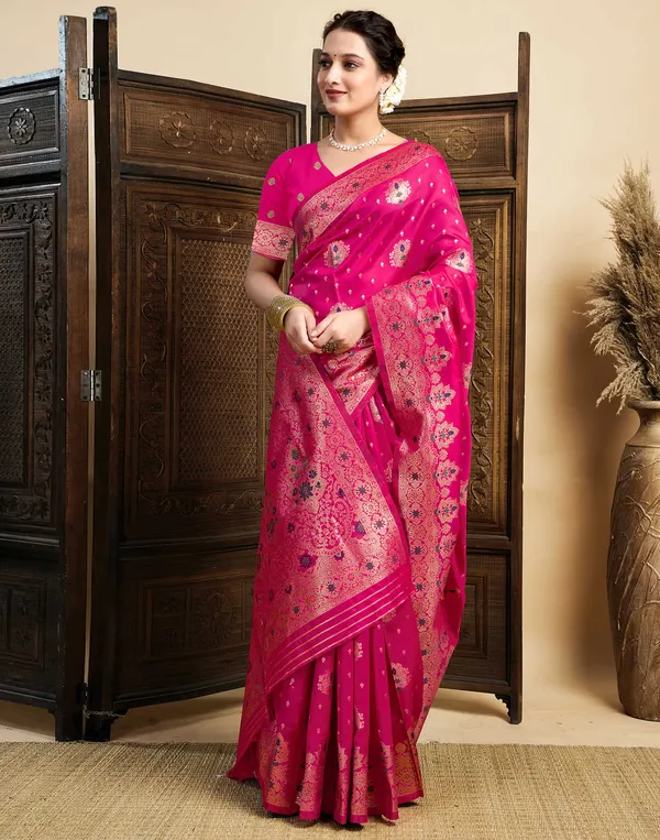 Pink_Silk_Blend_Banarasi_Saree_With_Unstitched_Blouse_Piece