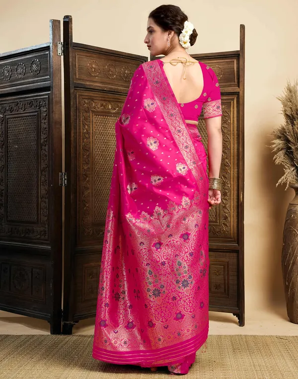 Pink_Silk_Blend_Banarasi_Saree_With_Unstitched_Blouse_Piece