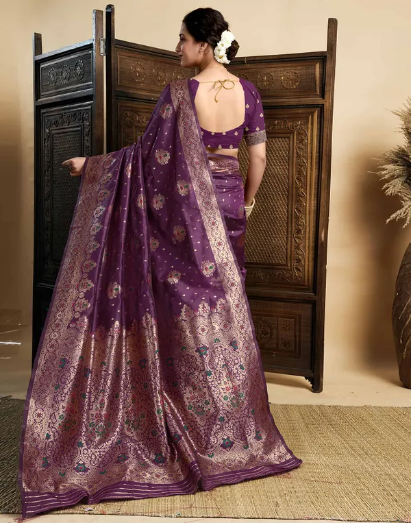 Wine_Elegant_Silk_Blend_Banarasi_Saree_With_Unstitched_Blouse_Piece