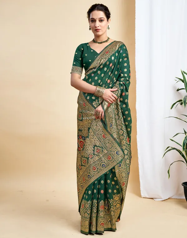 Dark_Green_Silk_Blend_Kanjeevaram_Saree_With_Unstitched_Blouse_Piece