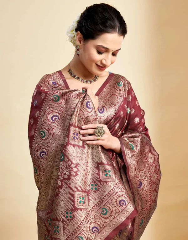 Maroon_Elegant_Silk_Blend_Kanjeevaram_Saree_With_Unstitched_Blouse_Piece